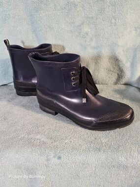 Nautica Women's Taplin Rain Boots. These ankle-height rain boots Are Waterproof